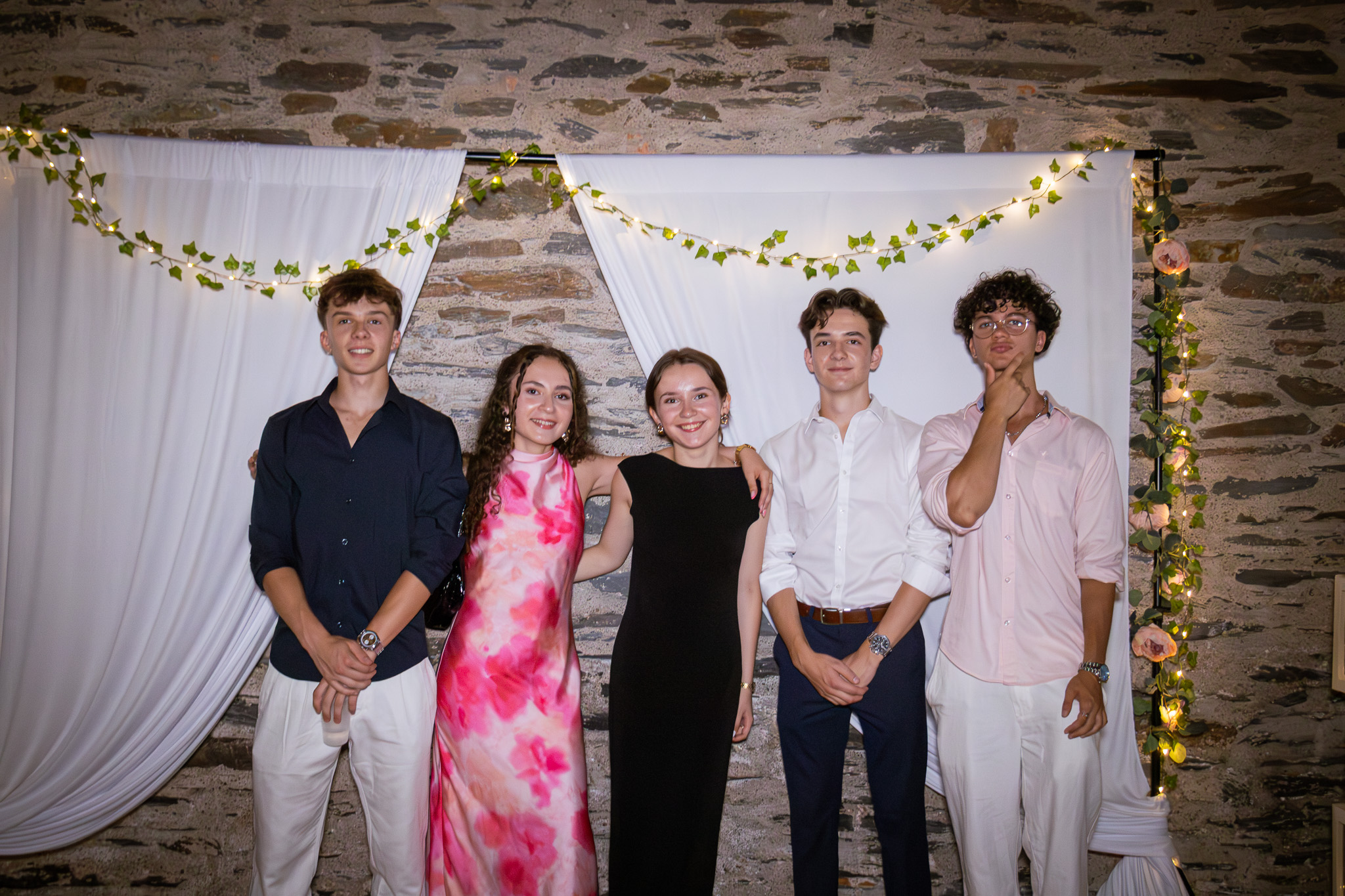 Photo de groupe soirée étudiante à Angers